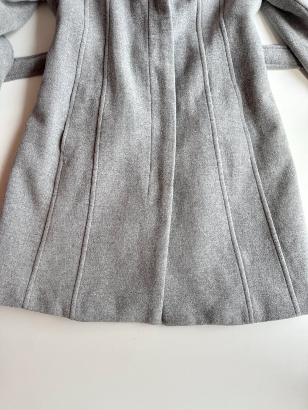 Aritzia BABATON Connor Heather Light Grey Virgin Wool Belted Wrap Coat, Size M - Picture 7 of 16